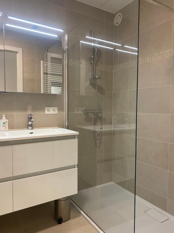 Lichtrijk 2-Slaapkamerappartement Met Zeezicht En Gratis Parking Ostende Exterior foto